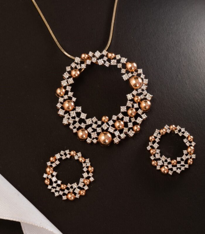 Spread Drops Pendant set