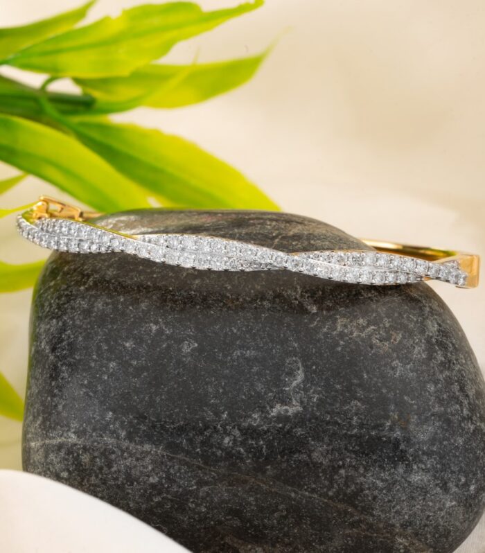 Crossover bangle bracelet