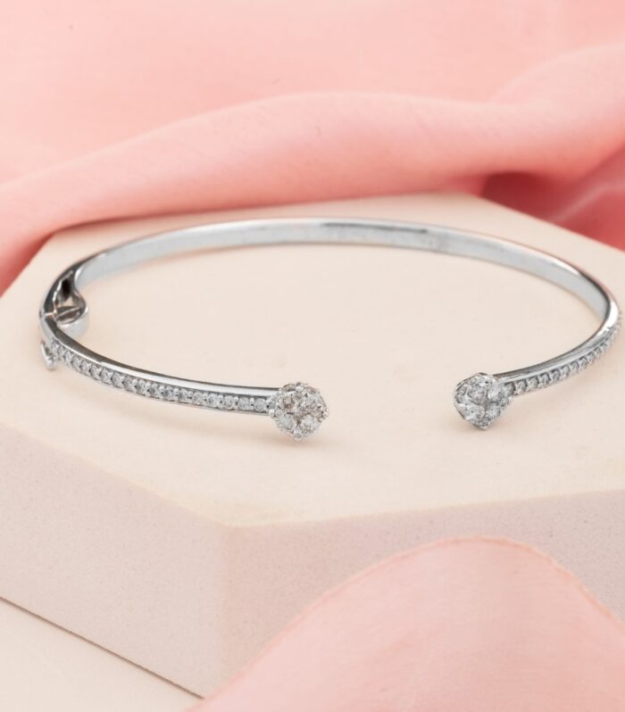 Split points bracelet