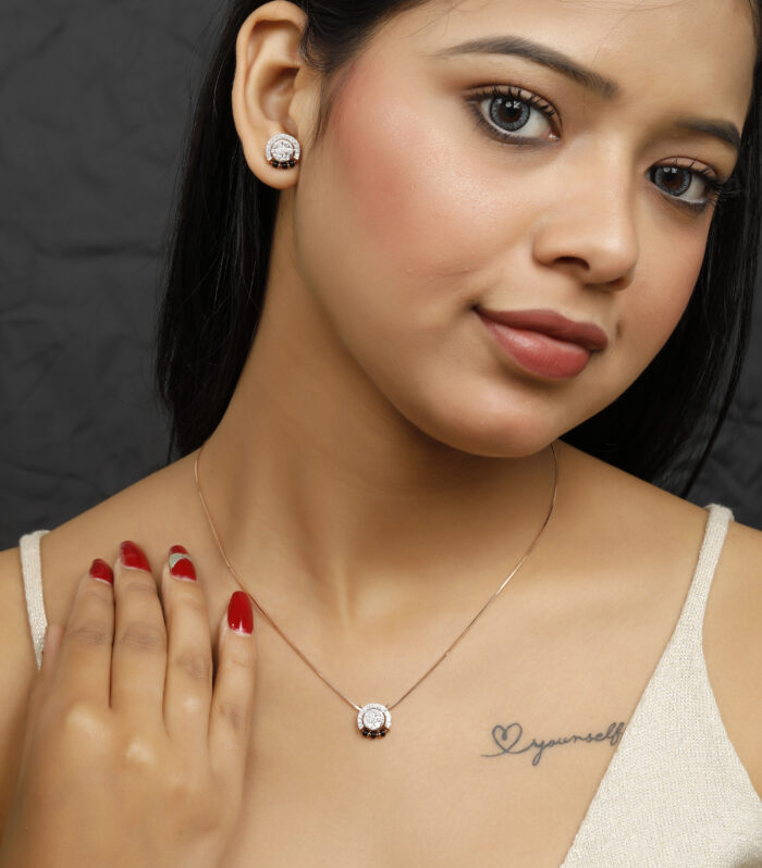 TAN POINT PENDANT SET