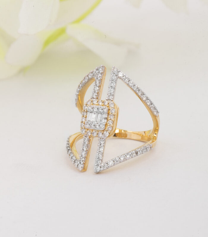 Diacl Spir Band Ring