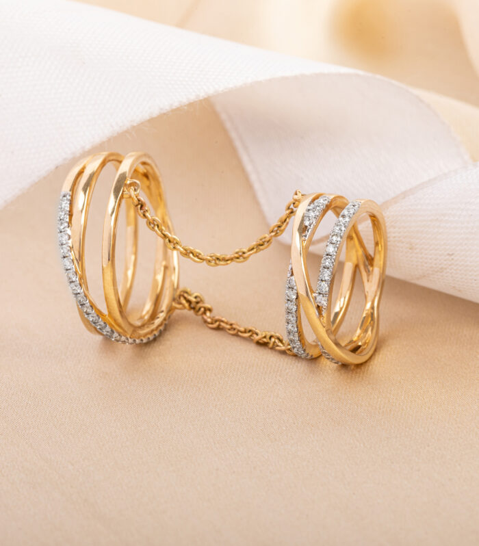 Chai Link Cross Over Ring