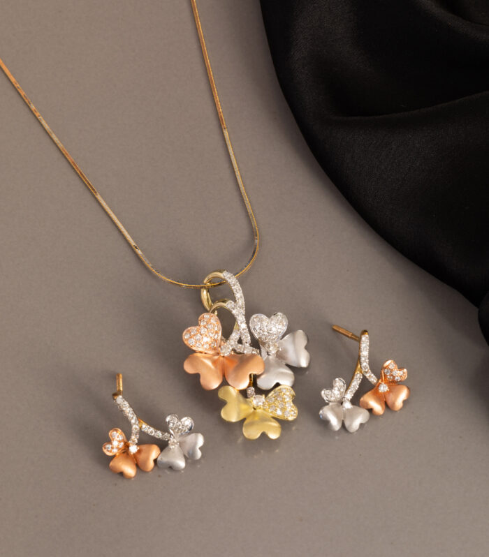 TRI FLOWER PETALS PENDANT SET