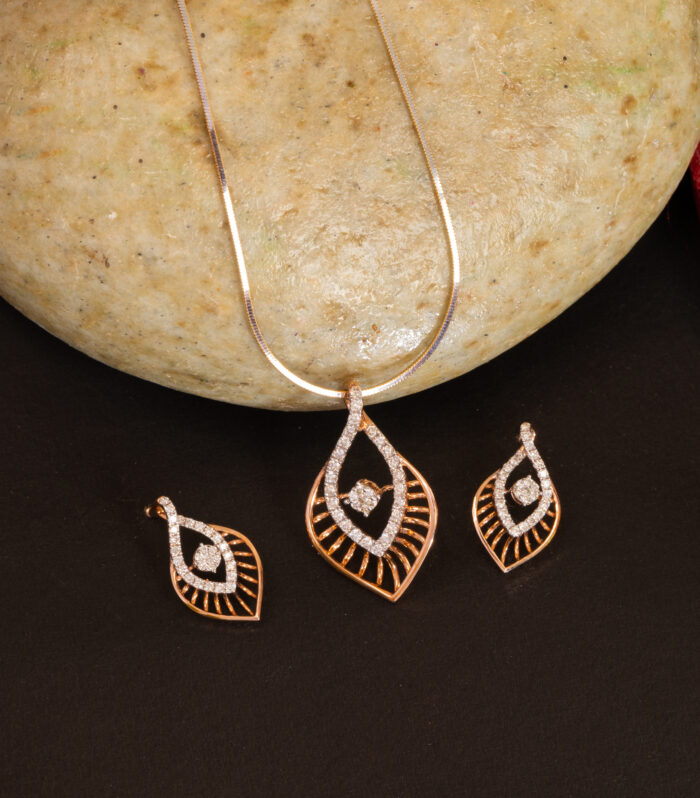 PISCES EYE PENDANT SET